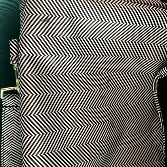 Ju-Ju-Be BFF Convertible Unisex Diaper Bag - Picture 8 of 9